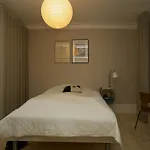 Flat With Cobbled Courtyard In Апартаменты