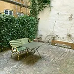 Flat With Cobbled Courtyard In *