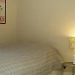 Flat With Cobbled Courtyard In *